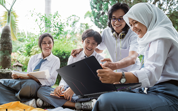 Edukasi Digital: Transformasi Sekolah Di Era Modern