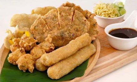 Pempek: Warisan Kuliner Palembang yang Mendunia