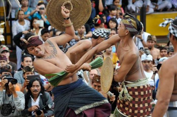 Tradisi Nusantara Yang Masih Terjaga Hingga Saat Ini