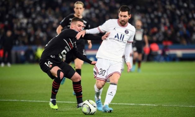 Strategi Pressing Membentuk Permainan Sepak Bola Dinamis